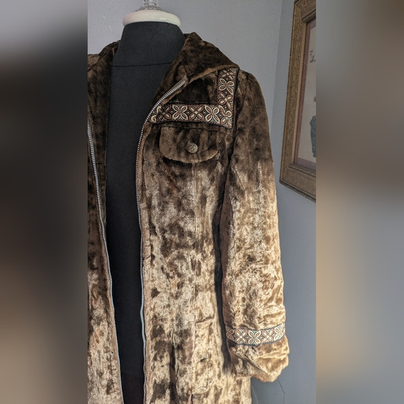 Vintage 1950's Crushed Velvet Ribbon Detail Coat - Picture 11 of 16